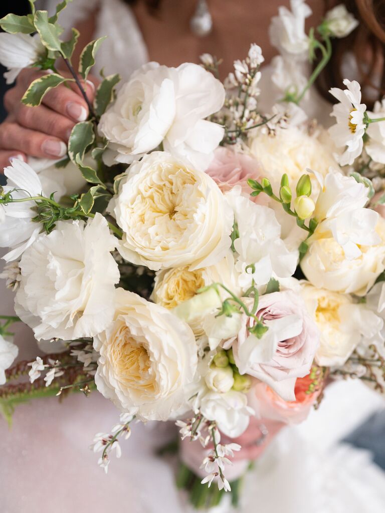 Theresa Nist's wedding flowers