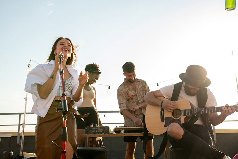 live band at a divorce party