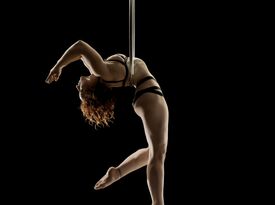 Lyra Levin - Circus Performer - San Francisco, CA - Hero Gallery 3
