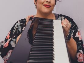 Rebekah Piatt- Pop with Pizazz - Singing Pianist - Orlando, FL - Hero Gallery 3