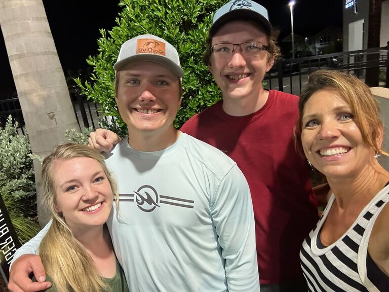 We got to visit Dylan’s mom in Florida.🌴