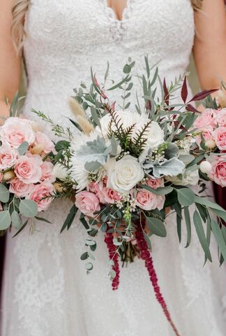 Julia's Florist, Tuxedos & Gift Gallery | Florists - The Knot