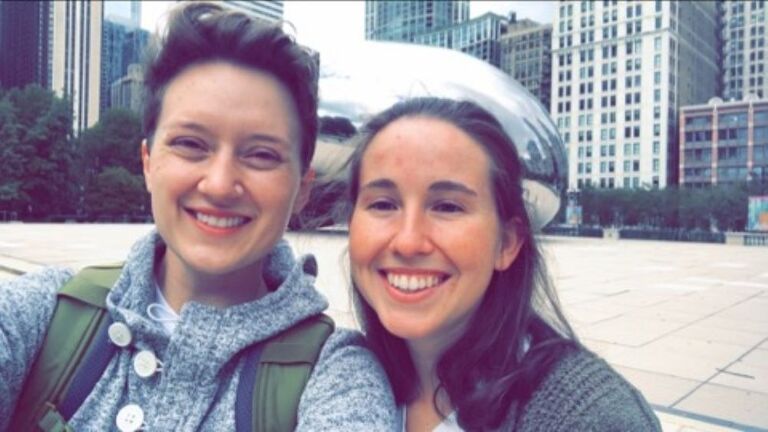 Jess visits Sara in Illinois for the first time. She had never been to Chicago!