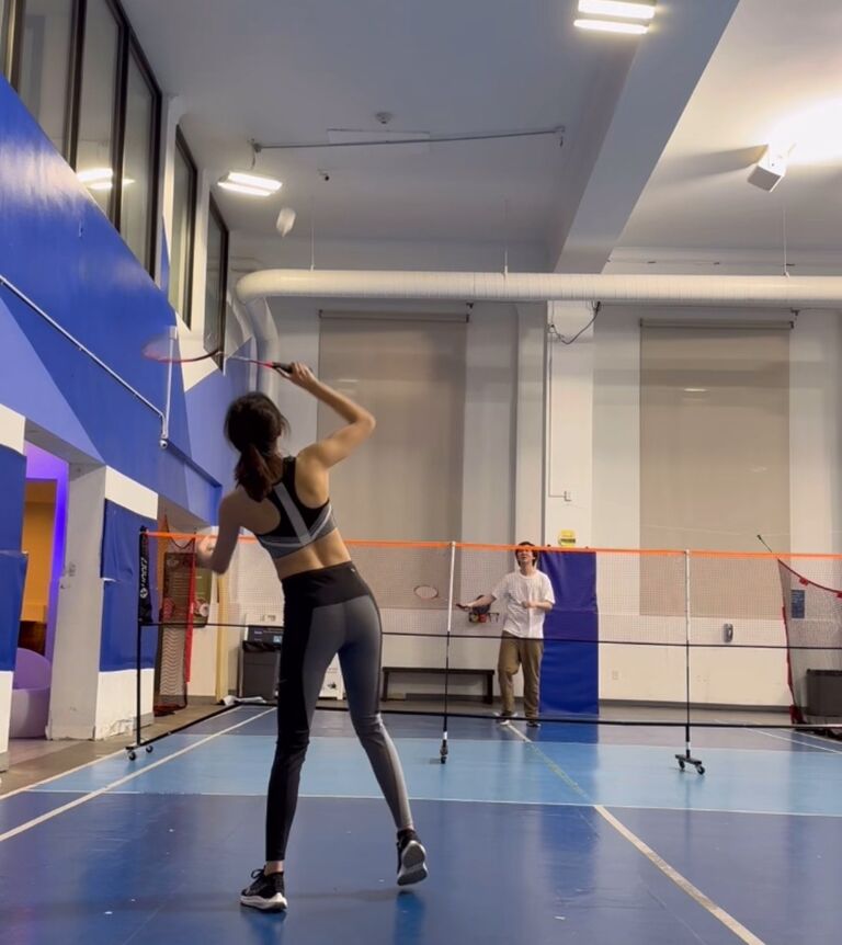 🏸