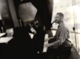 Brian Iannucci - Singer Pianist - Singing Pianist - Jacksonville, FL - Hero Gallery 1