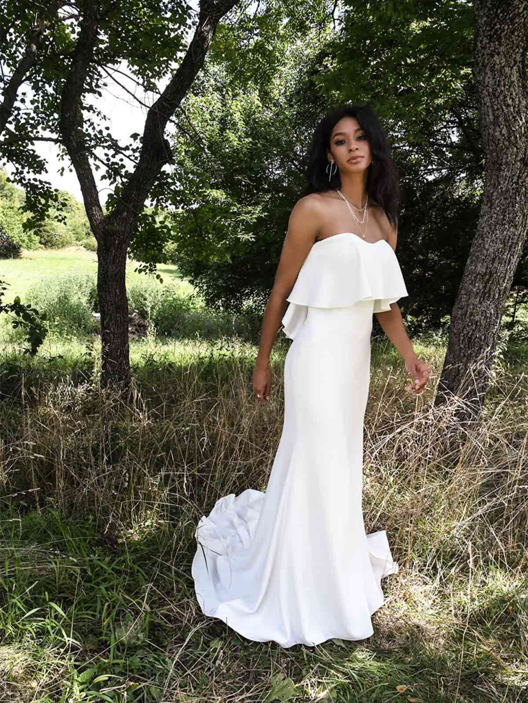 Strapless ruffle neckline and simple flowy skirt