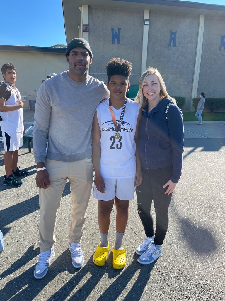 We love supporting family! especially when it comes to basketball ;)