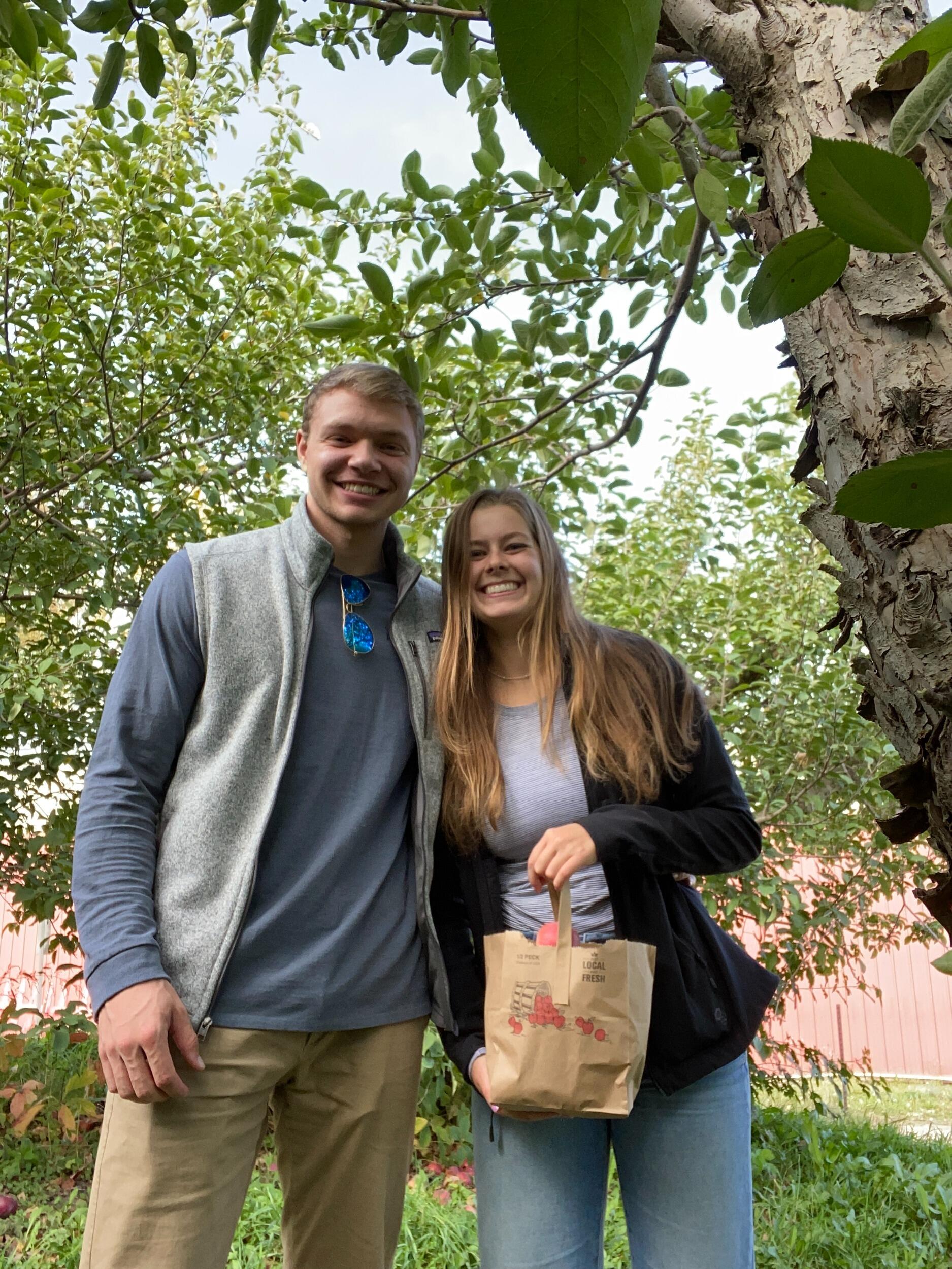 Riley and Hannah saw each other during her Fall Break, when they both visited their friends Jeremy and Matt in Mankato, Minnesota for the weekend. They had some free time and went apple picking and enjoyed apple cider donuts.