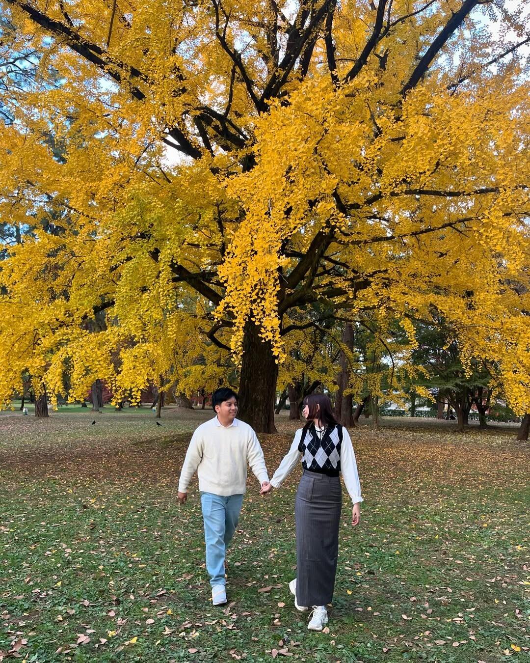 And Konnichiwa Japan! The couples' favorite trip! 