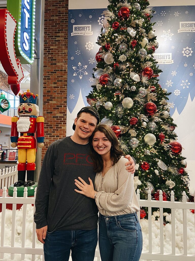The two take a trip with Josh's family to Hershey, Pennsylvania!