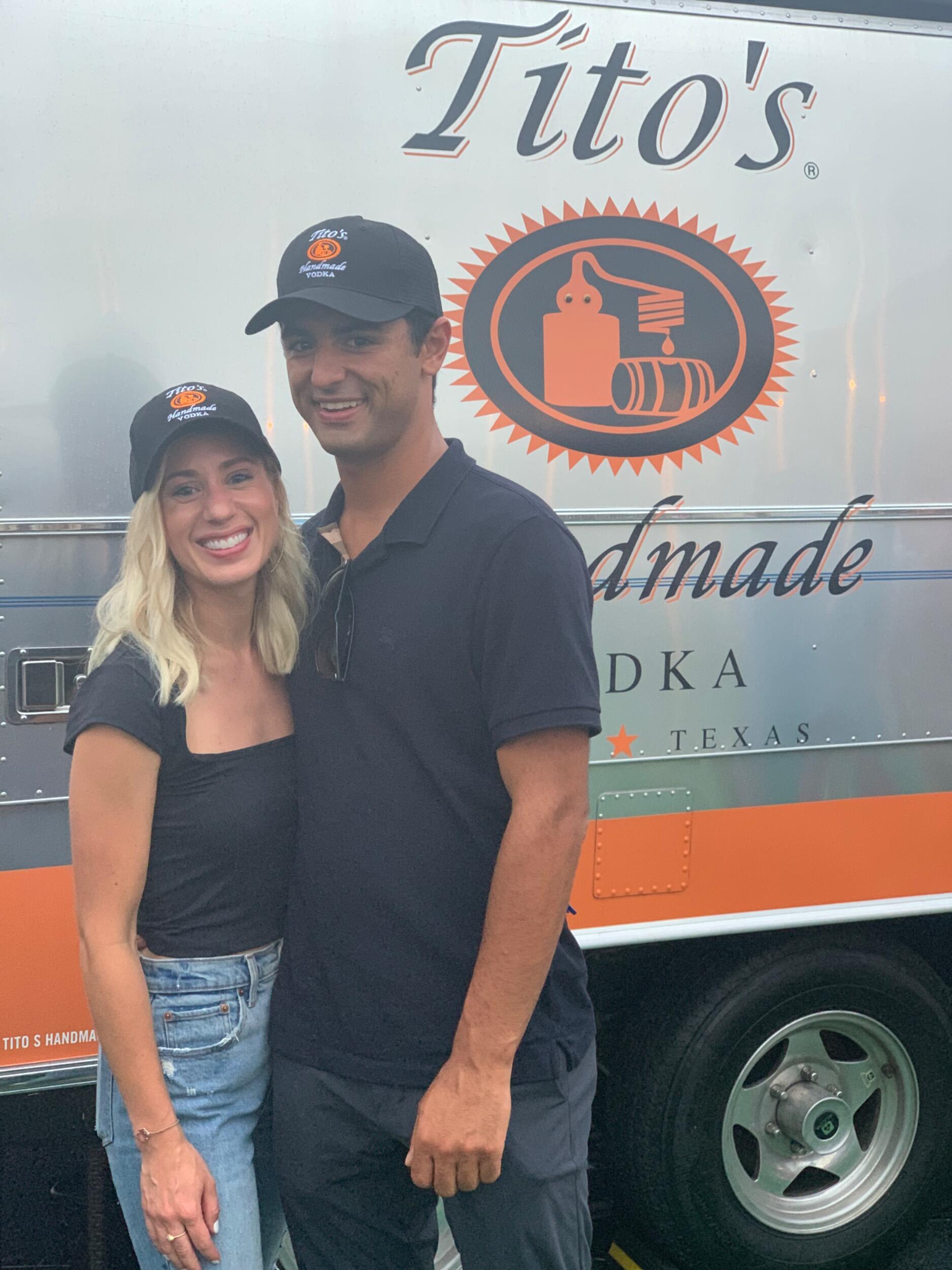 First date: appetizers & drinks at Joes Imports in Chicago then Windy City Smokeout!