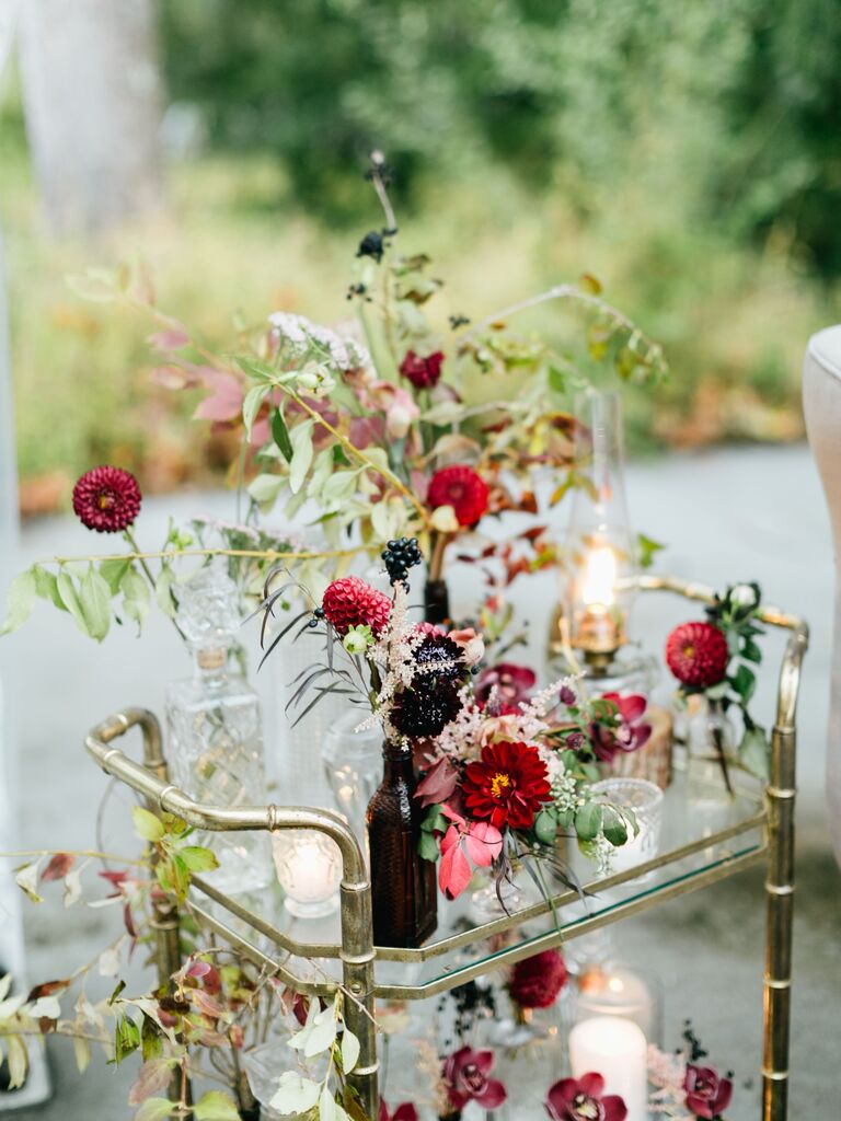 How to Slay a Flower Bar at a Bridal Shower (With Ideas)