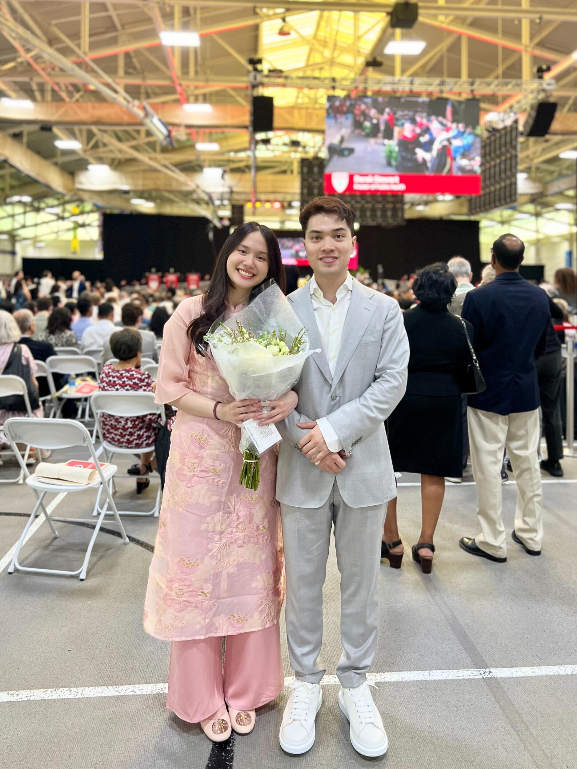 For Phuong Anh's graduation, Duc showed up looking prouder than a parent at their kid's kindergarten graduation—except this time, his girlfriend actually earned a Master's degree