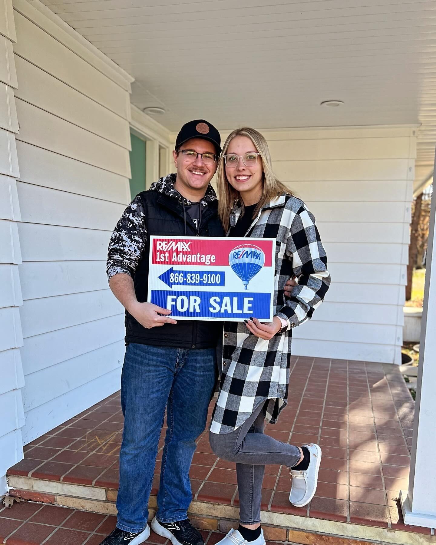 Nate and Haley bought their first house! It is right in downtown Coudersport, so Nate had to convert to being a Falcon and not a Gator anymore, but he has embraced it. It has been the perfect first home for the two of them and already has had a lot of memories made there with NYE parties, football games, birthday parties, etc. They are excited to continue making memories there now as Mr. & Mrs.!