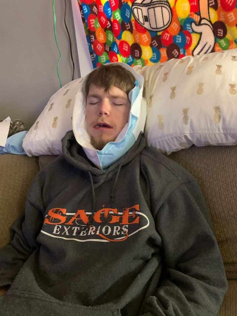 Austin gets his wisdom teeth out! That was a funny experience for Amber!