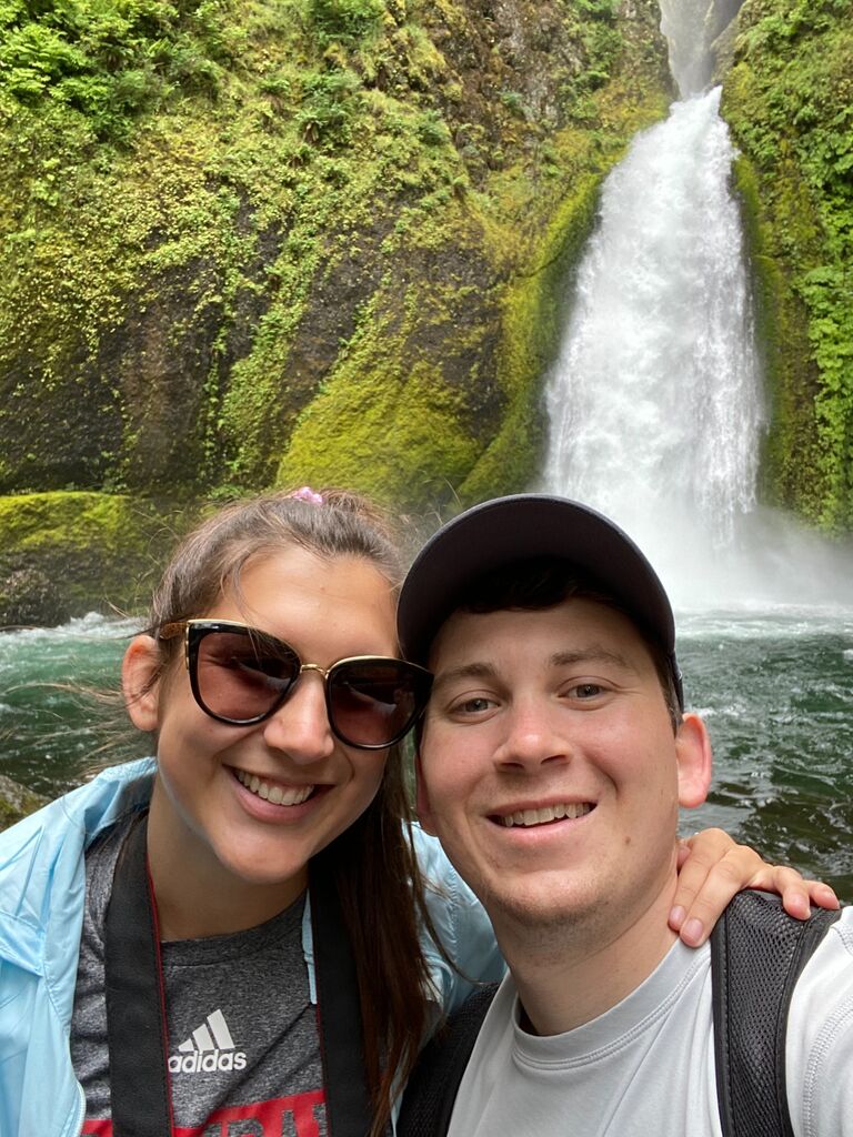 Stuart and Kaylee visiting best man Mason, his fiance Lindsay, Michael & Jenna in Oregon! 
