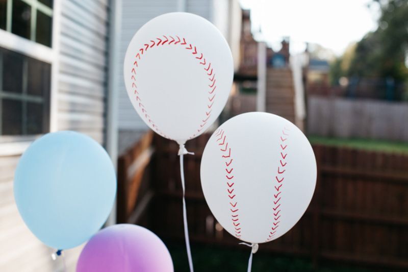 baseball themed party - baseball balloons