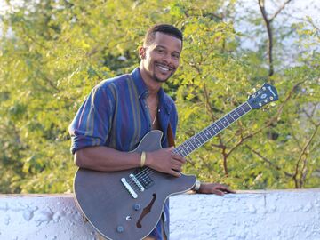 Nasim Siddeeq - Singer Guitarist - New York City, NY - Hero Main