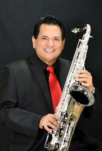 Victor Robles - Saxophonist - Riverside, CA - Hero Main