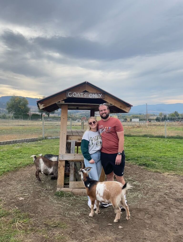 Visiting the Kangaroo farm in Kelowna for thanksgiving! 