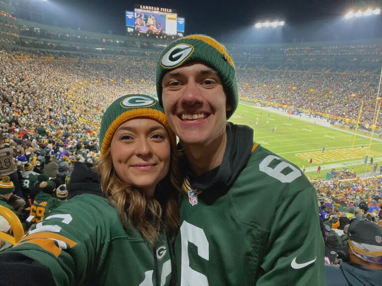 Enya's first packer game! What a great way to start off 2023 (crushing the vikings). 