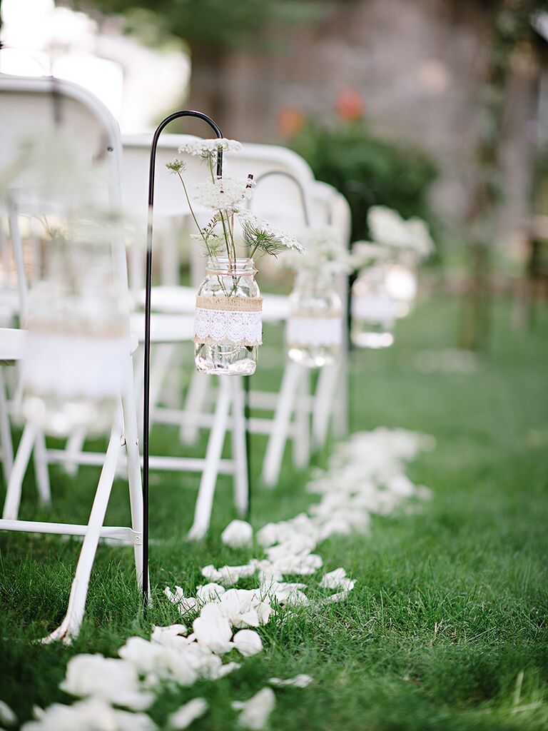 15 Ideas To Steal From These Rustic Wedding Aisles