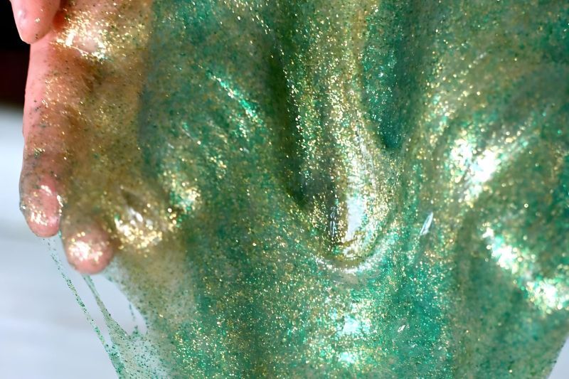 kid-friendly St. Patrick's Day party ideas - pot o' gold slime