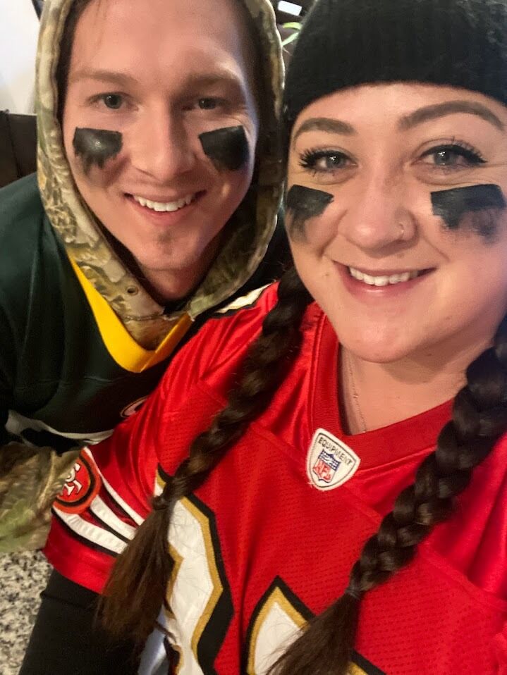 Family, Food, and Football! 

Mitch + Isla can agree on almost everything, except for which team is #1 in the NFL. If you ask Rodney, he says both the Niners and the Packers. Our happy place is Sundays on the couch watching football and eating 7 Layer Bean dip and wings!