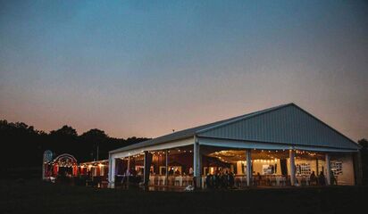 The Red Barn At Pine Creek Ranch Top Marengo Ia Wedding Venue
