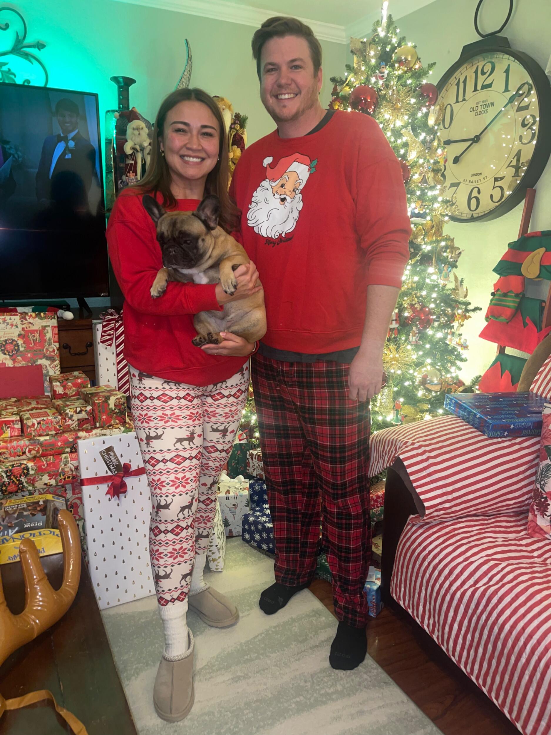 First Christmas together at the Stebbins🎄
