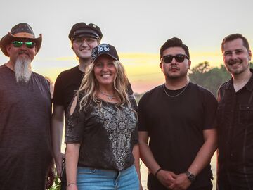 Annie Vander Band - High Energy Country - Country Band - Yorkville, IL - Hero Main