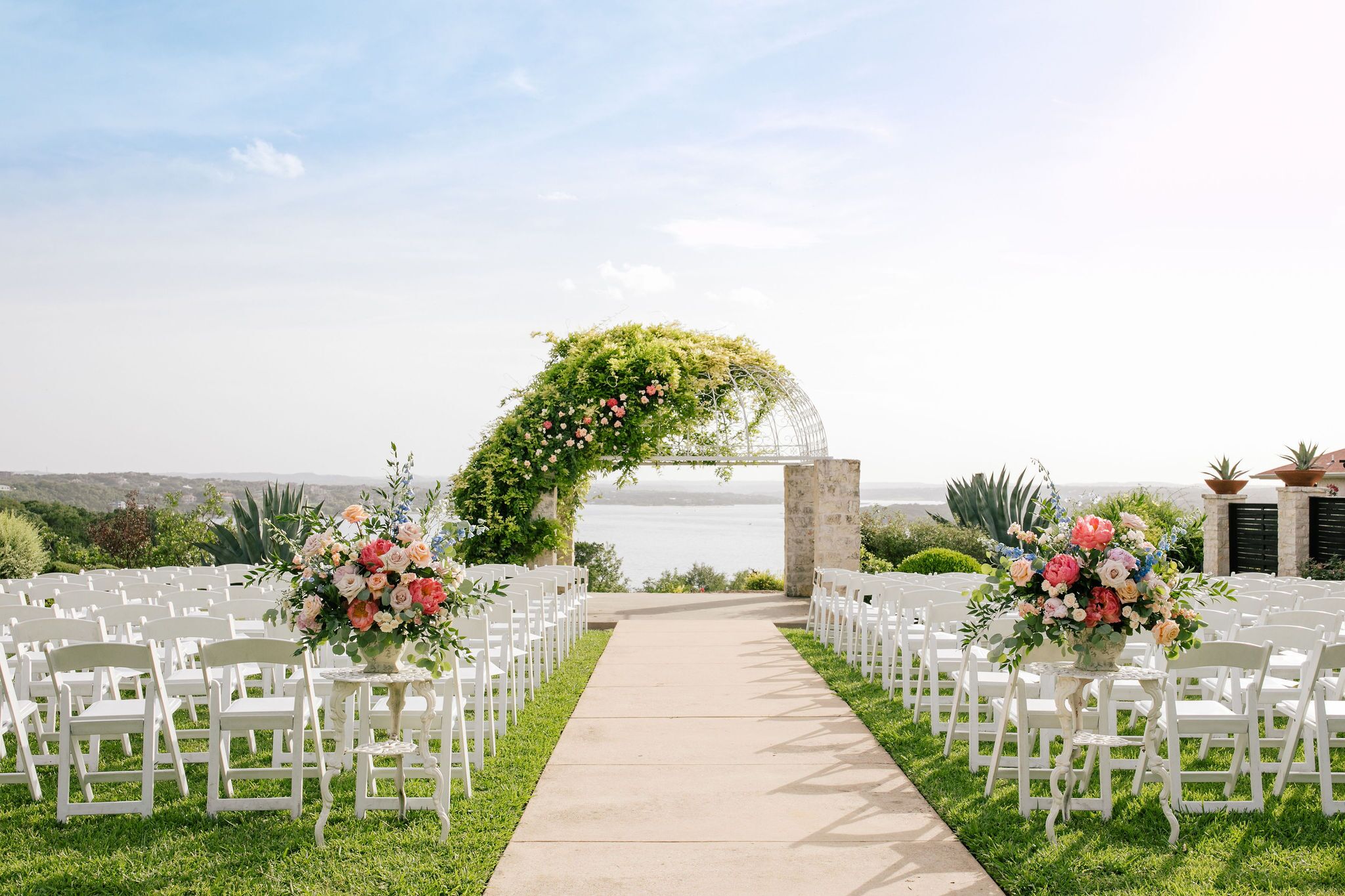 Hotel and Events Overlooking Lake Travis - Vintage Villas