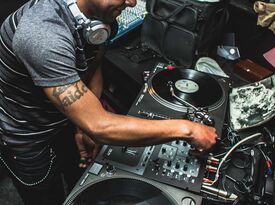 DJ Chris Briscoe - DJ - Toronto, ON - Hero Gallery 4