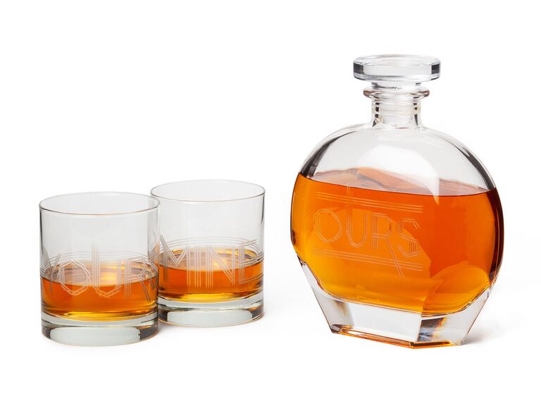 Set di decanter in vetro Art Deco e due bicchieri che leggono il nostro, il mio e il tuo