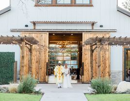 The Pines of Alvarado affordable wedding venue in Texas