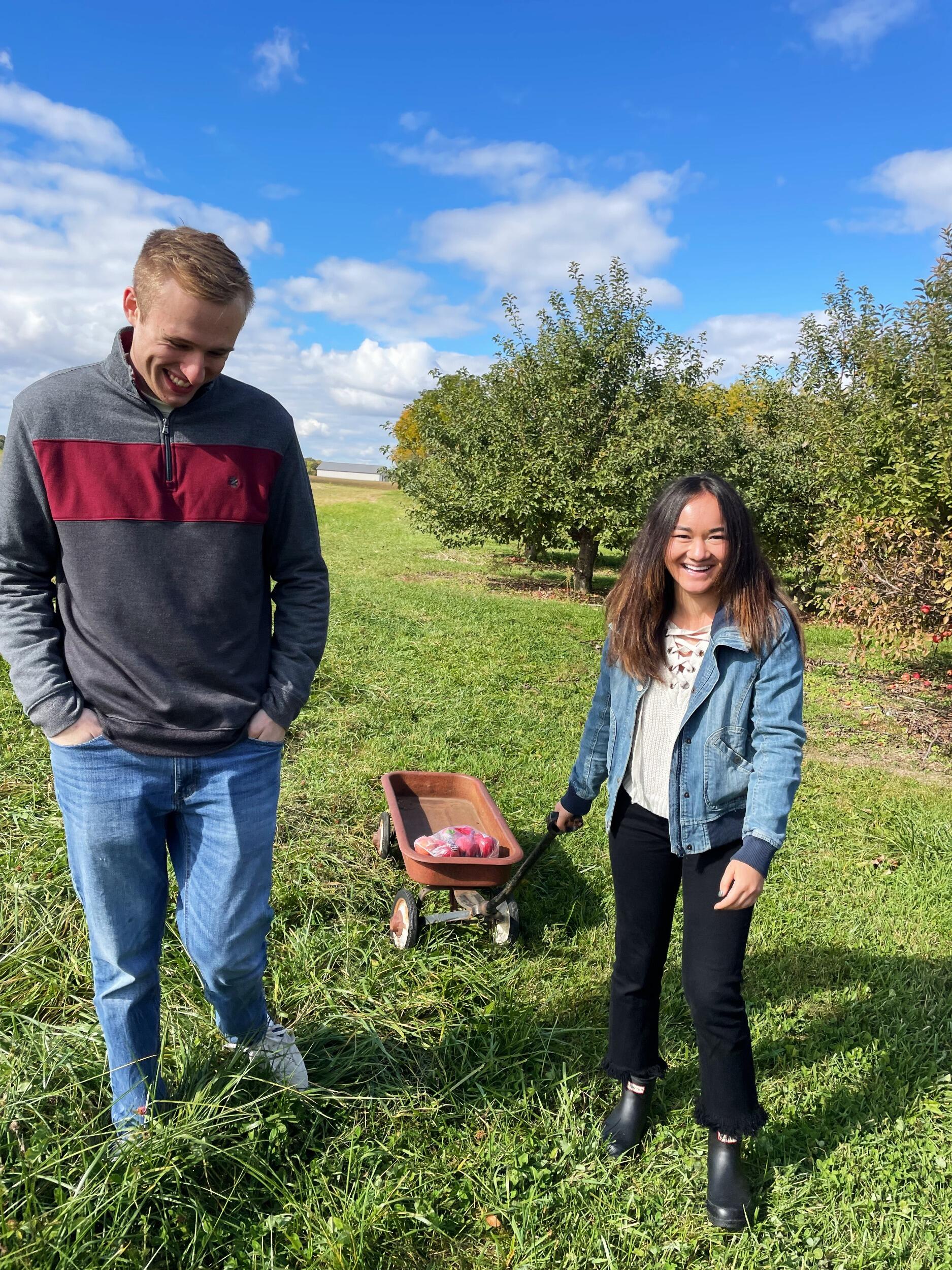 During their time doing long distance, Danielle often made trips back to Indiana. Fall quickly became their favorite season, especially Indiana's fall season. It was one of the many reasons they chose to get married in the fall.