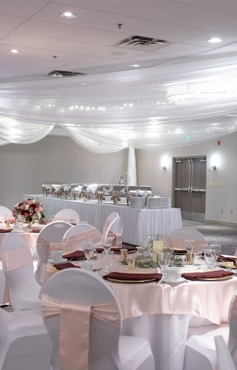 DoubleTree by Hilton Roseville Minneapolis | Reception Venues - The Knot