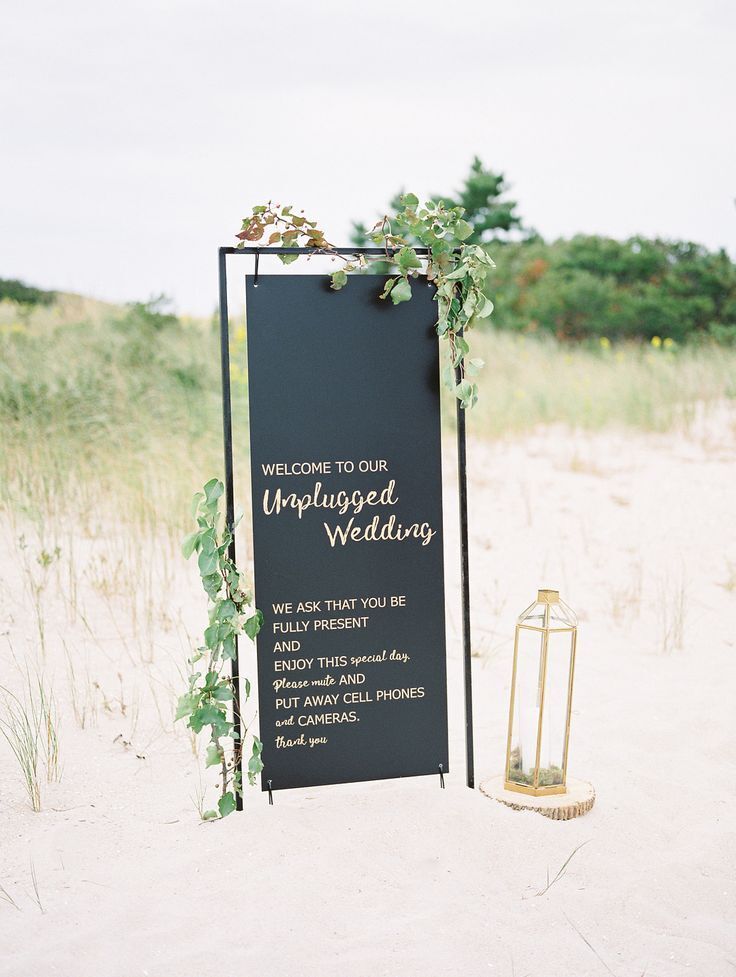 DIY Wedding Welcome Sign (so easy!) 