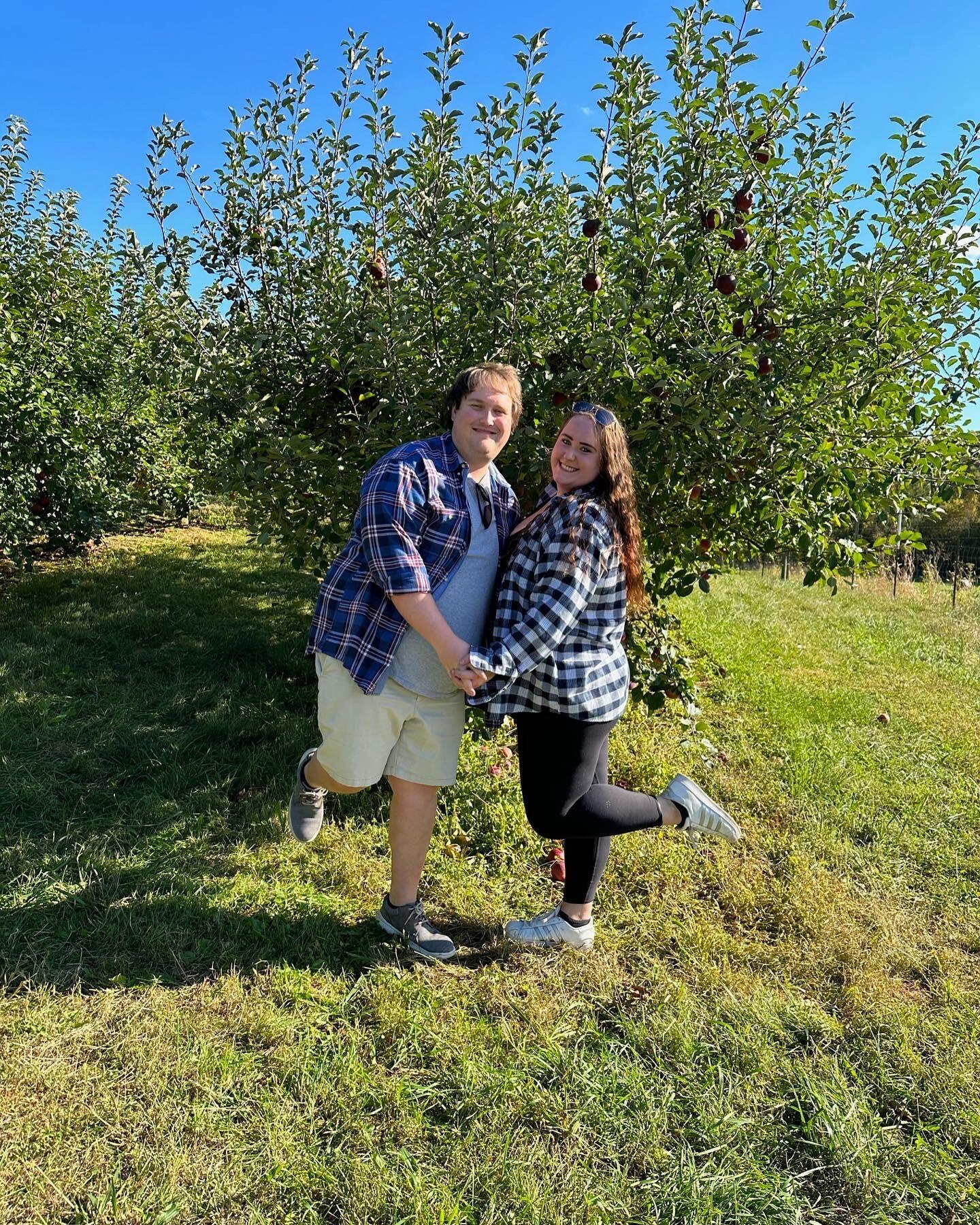 Sarah's 23rd birthday was so fun with apple picking and fun photos with friends!