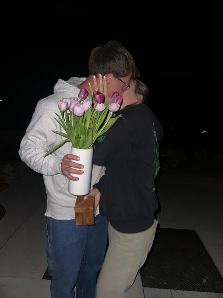 MAX PROPOSED!!!! CONSIDER US ENGAGED!