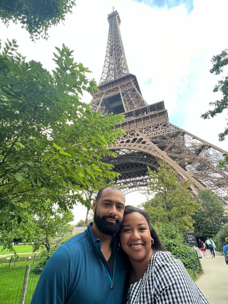 Gabe & Jasmine went on their first international vacation together. Traveling to Paris, France and London, England! 