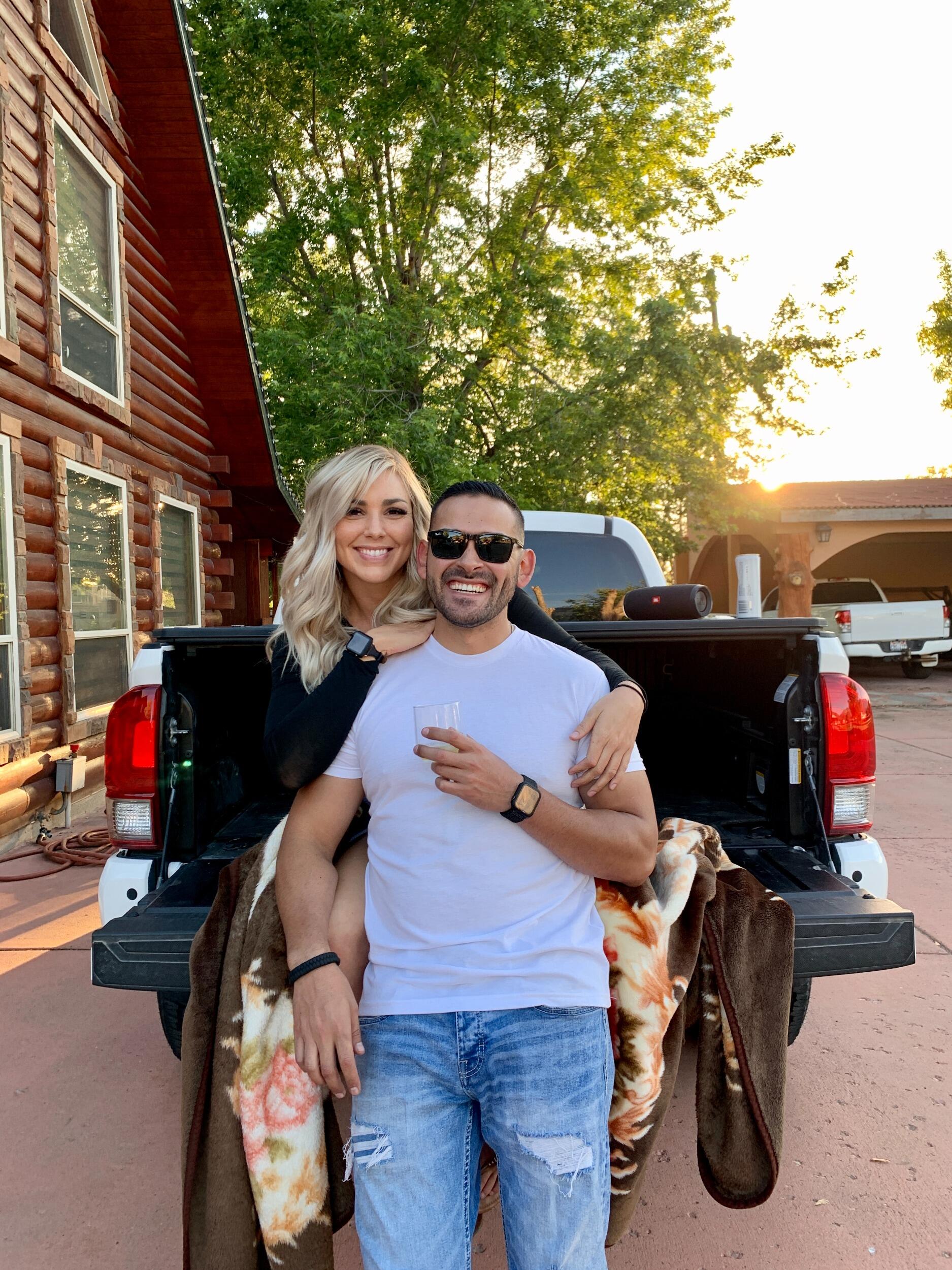 With the 1st 2 years of our relationship in deployment it was now time to play catch up.......
🖤
Después de pasar los primeros dos años de nuestra relación en despliegue, ¡ya era hora de ponernos al día…!