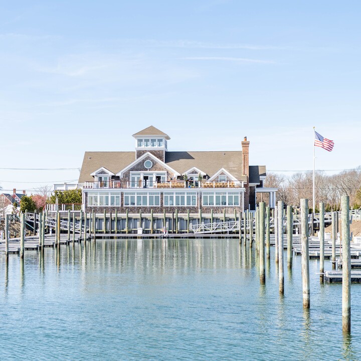 peconic bay yacht club wedding cost per person