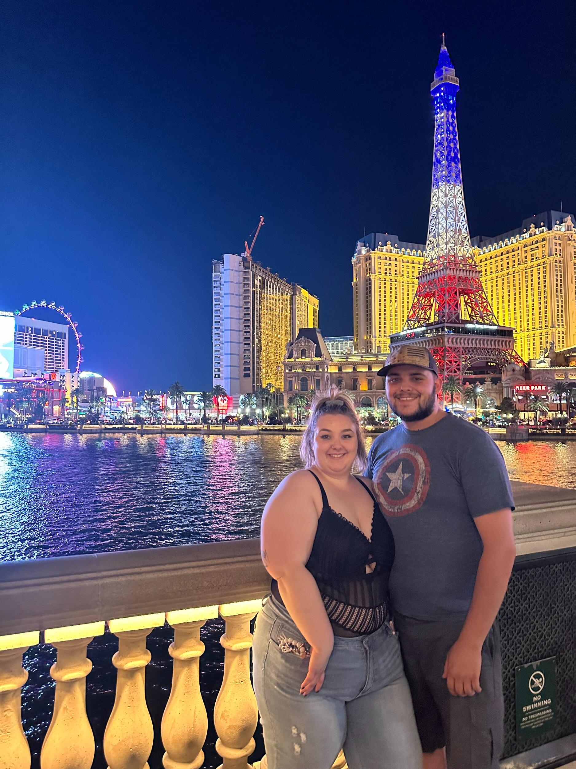 Spontaneous Vegas trip! Leaving at 3 am  we drove from Reno to Vegas as a last trip, to experience the fun night life and craziness!
