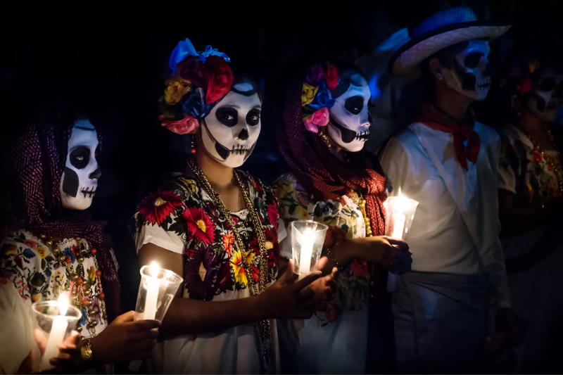 How to host a Dia de Los Muertos party - costumes