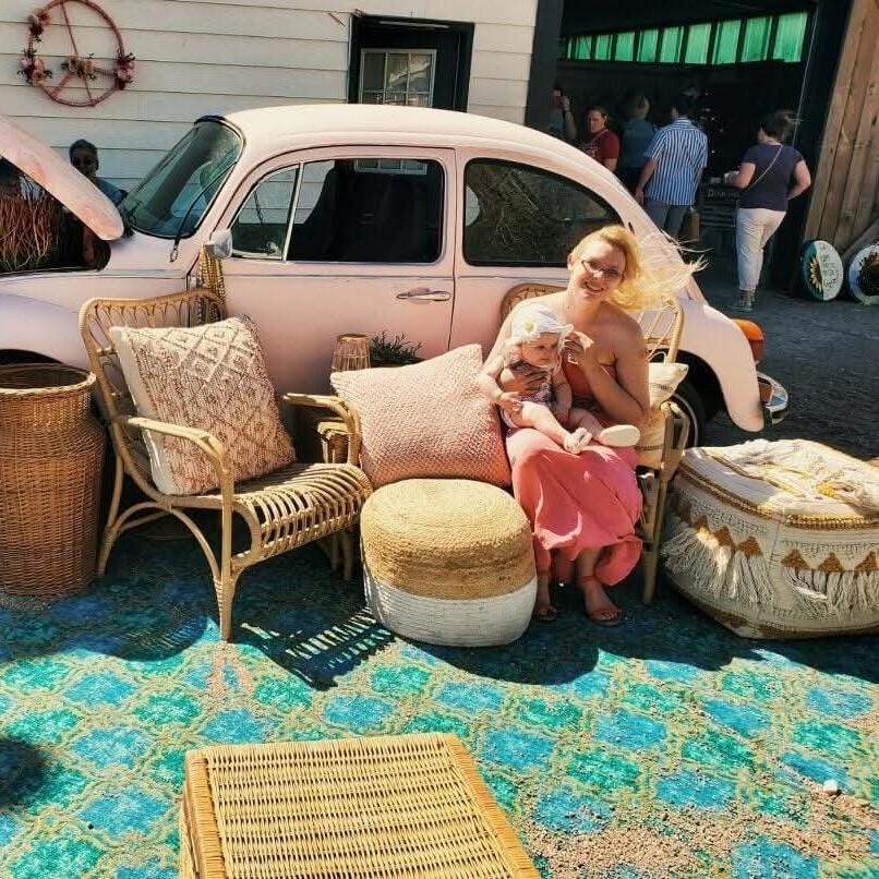 Autumn's first visit with us to our FAVORITE thrift event - Junk Stock.