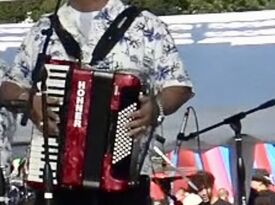 All in One (CHIVAZOO) y su Acordeón. - Mariachi Band - Lynn, MA - Hero Gallery 4