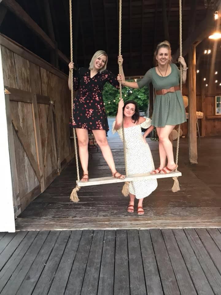 Beth moves to MN at the start of her career. She had just completed her schooling in Oklahoma and was working towards becoming a fully certified Air Traffic Controller. She found a charming apartment in Burnsville at the foot of Buck Hill. 