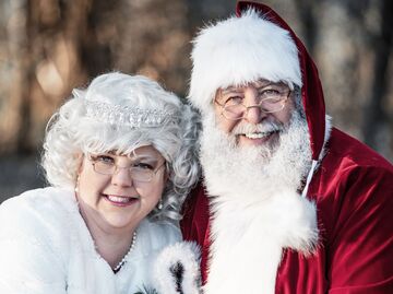 Mr. & Mrs. Claus - Santa Claus - Stillwater, MN - Hero Main