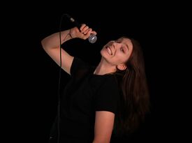 Standup Comedian & Comedy Writer Andie Riedel - Comedian - Warrenton, VA - Hero Gallery 2